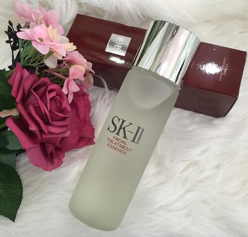 Sk II Facial Treatment Essence có thiết kế sang trọng, dễ nhìn Sk II Facial Treatment Essence có thiết kế sang trọng, dễ nhìn